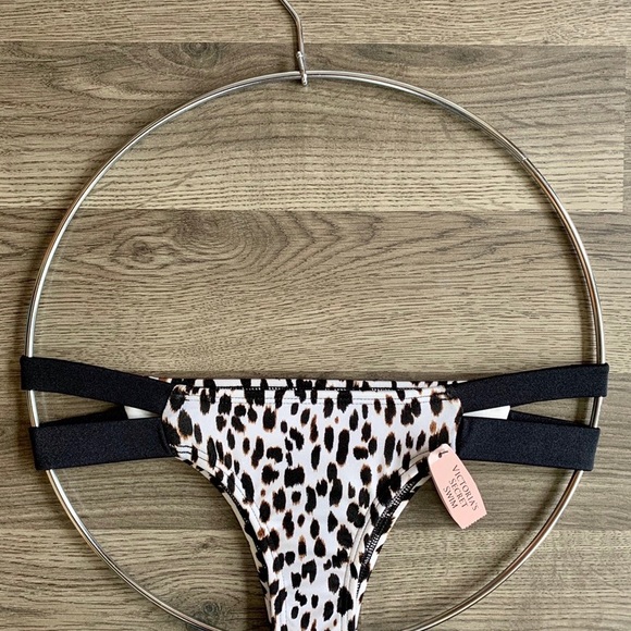 34B XS Hottie Halter cheetah animal print - Picture 3 of 6